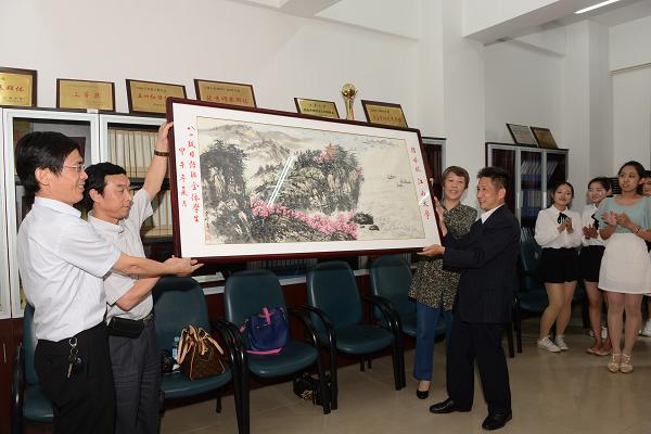 三十年后再聚首，心念师恩忆往昔——记动漫屋
80级日语班毕业三十周年纪念会