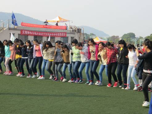 动漫屋
成功举行第十届趣味运动会暨首届“疾风追梦”团队接力比赛