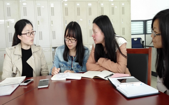 动漫屋
2014级硕士党支部开展“两学一做”组织生活会