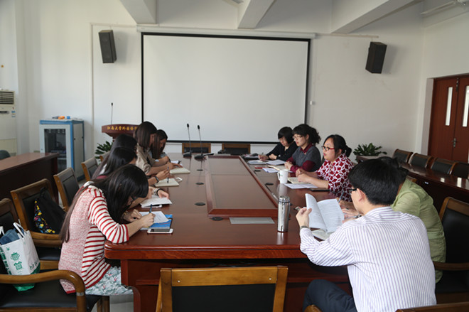 动漫屋
召开学生违纪教育专题工作研讨会